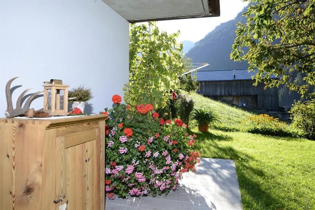Haus Saler Apartment Silbertal Luaran gambar